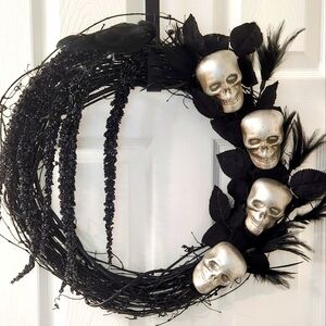 Gothic Silver Skull Door Wreath